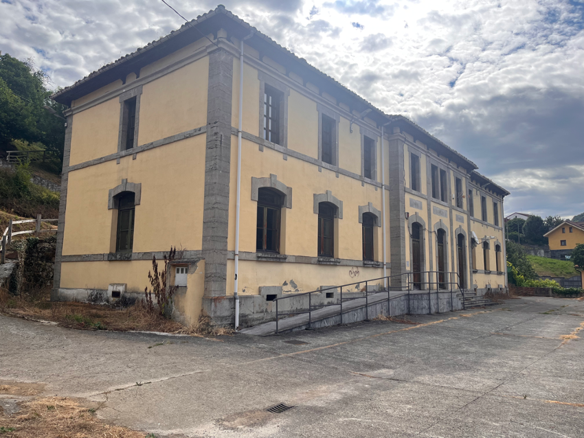 Read more about the article Centro de capacitación tecnológica y de acompañamiento a emprendedores rurales en la parroquia de Santibanes de la Fuente, en Aller.